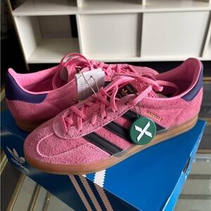 NWT Adidas Gazelle Indoor
Bliss Pink Purple